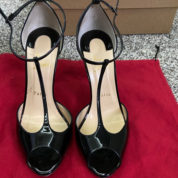 Christian Louboutin 38.5 Senora 100 Patent. - Picture 2 of 8
